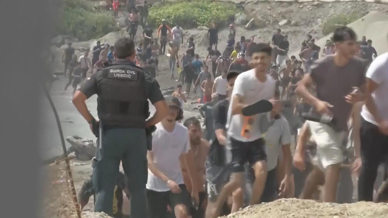 7萬人遭遣返！休達邊境爆難民危機　仍有2千人「又渴又餓」