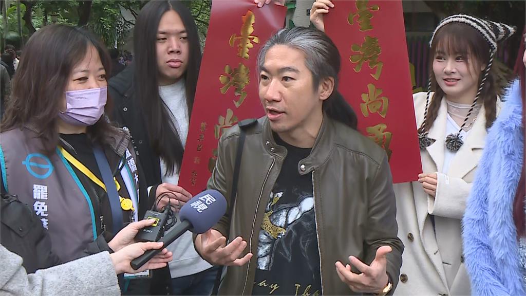 史書華爆外遇!鹹濕對話曝光 女治療傳裸照稱寶貝問「吃我嗎?」 - 民視新聞網