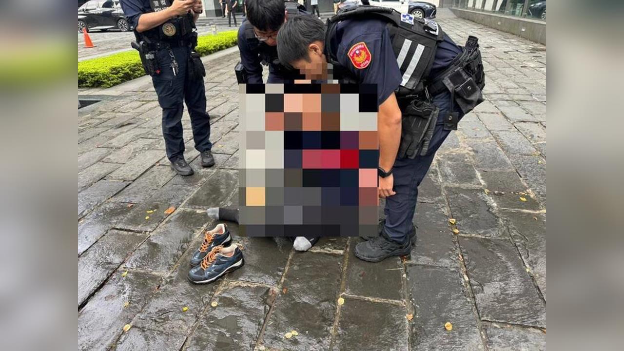 快新聞/男子攜瓦斯桶到三立電視台外又點燃煙火「揚言自焚」 警消急灑水壓制送辦