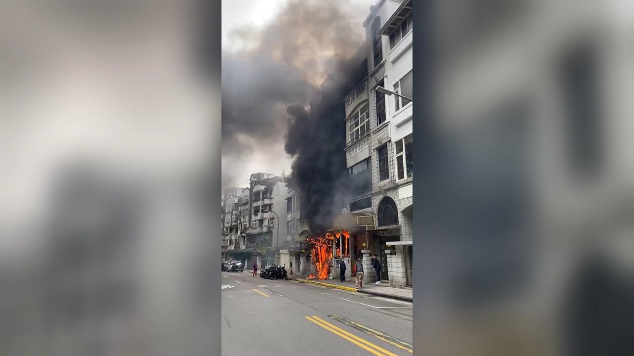 內湖公寓火警！　疑落選４屆里長家惹禍　一樓「全面燃燒」救出受困５人