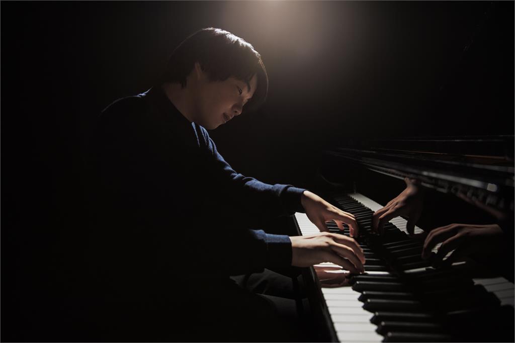 藤田真央鋼琴獨奏會　兩套前奏曲釀造時間的美感