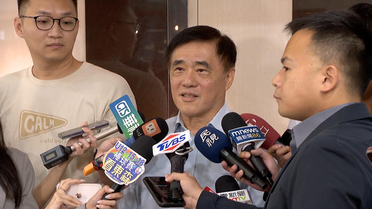 稱「與柯恩怨已翻頁」　郝龍斌：有意願選國民黨主席