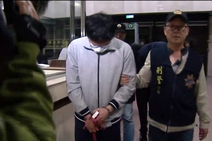 試槍嫌遭查緝竟交假槍 警循線查獲另17把槍
