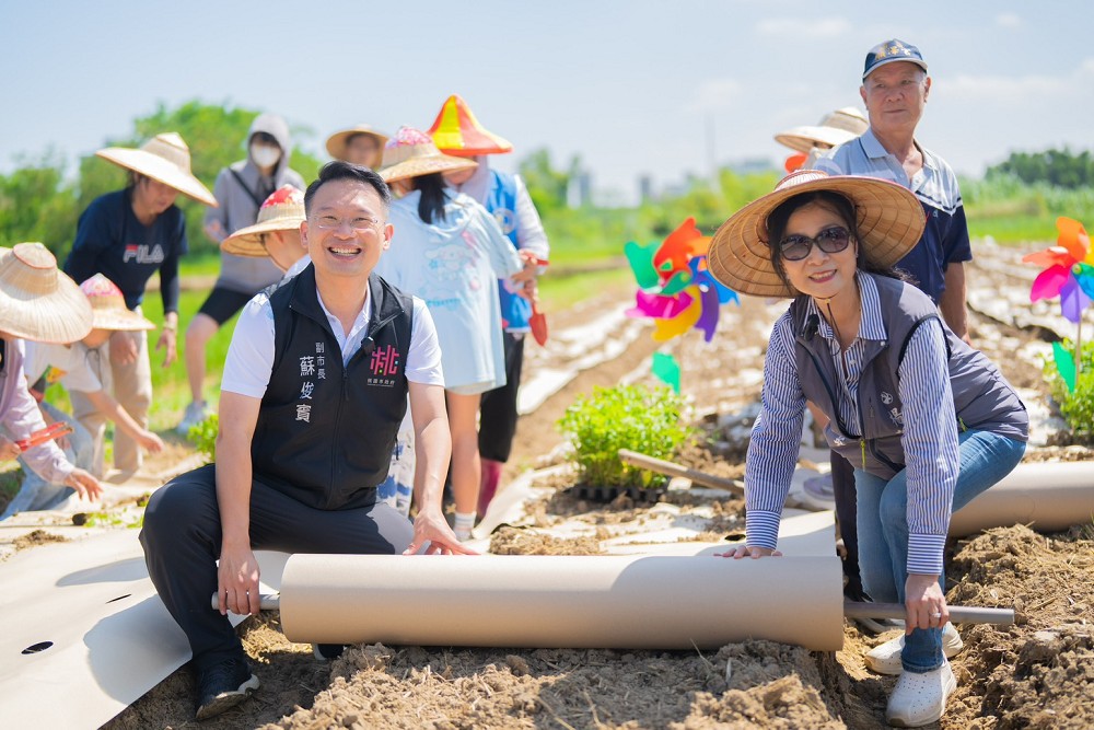 最環境友善紙模種植在楊梅！　蘇俊賓力推「赤蛙仙草」高質減廢