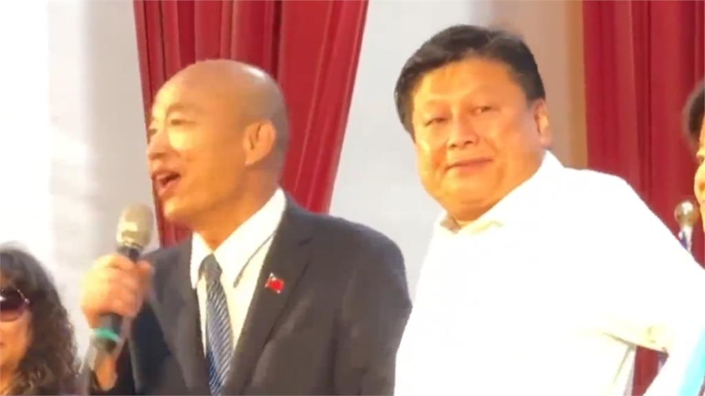 韓國瑜、傅崐萁真有心結?上台5分鐘「沒提3字還趕場」…罷團酸:故意不講