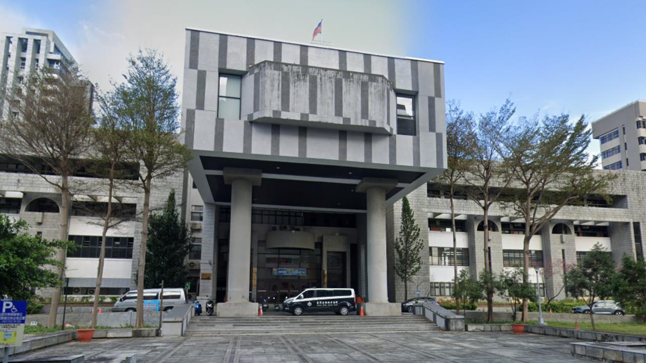 新北惡狼闖住家「裸身躺床」又進女宿掐頸猥褻！被逮竟辯「躲人」遭重判