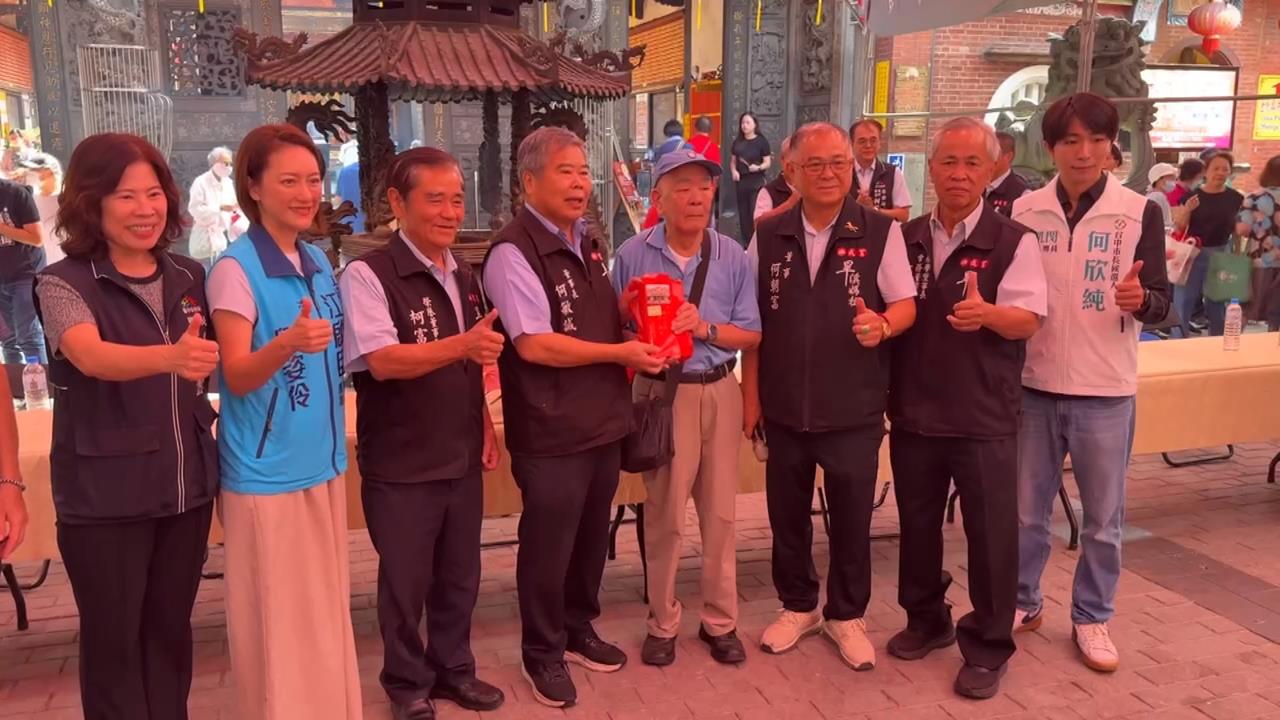 旱溪媽祖樂成宮發放800萬敬老金　6千多名長輩受惠