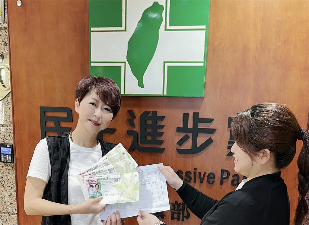 快新聞／罷免最後衝刺　陳亭妃每週親送連署書挺民主：民意不容忽視