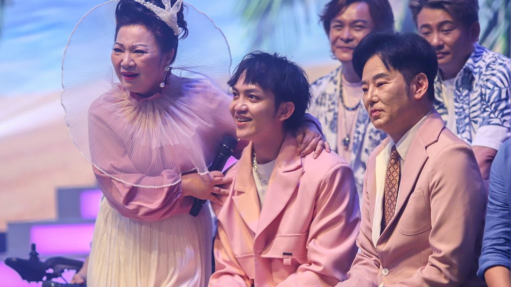 《超級冰冰Show》郭忠祐缺陣引風暴!代班女星喊「幹掉他」 白冰冰警告一事