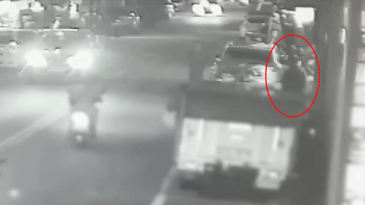 詐團詐騙新招　男子稱「過火」辨55萬金鍊真偽　趁機開溜