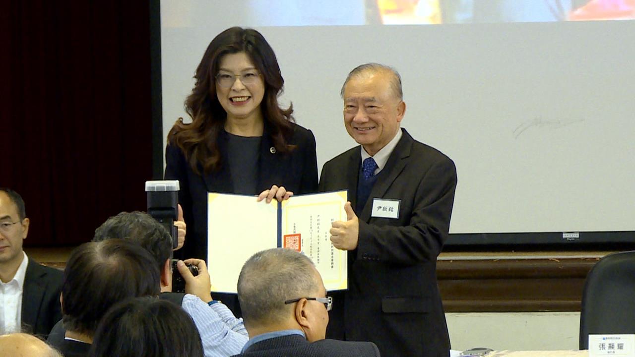 蕭旭岑駁「擋軍購換鄭習會」鄭麗文：年後公布藍白合共同政見