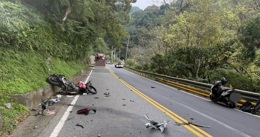 北宜嚴重車禍！重機疑打滑跨越雙黃線遭撞飛　騎士無生命跡象急送醫