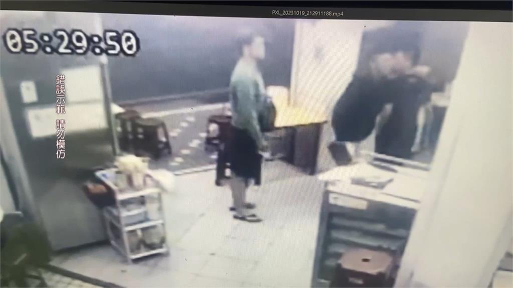 買早餐與黑衣人擦身看一眼　男竟遭持刀恐嚇