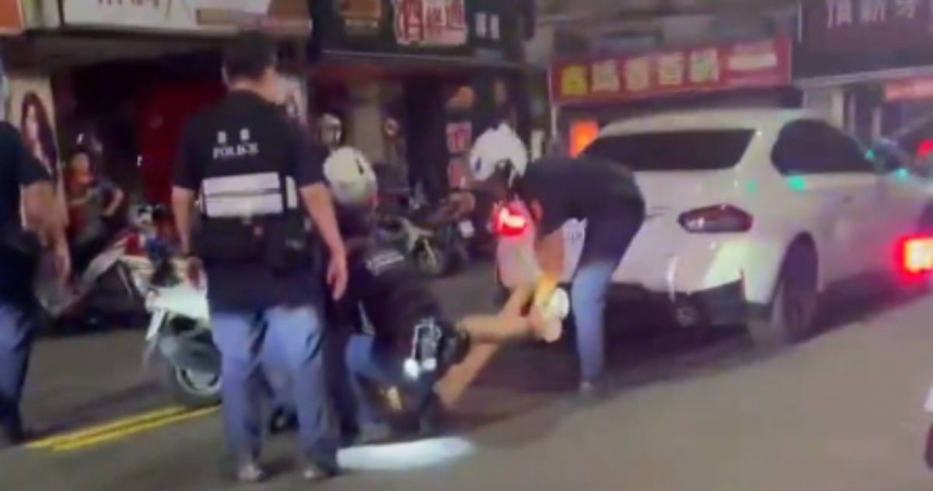 前女星又出包了！新莊路上違規拒檢逃逸　遭警方壓制上銬