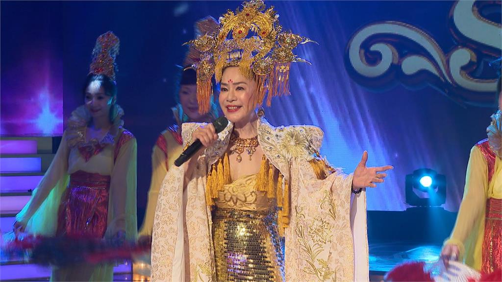 「一代女皇」來了！　金佩姍穿全新武則天服裝高歌