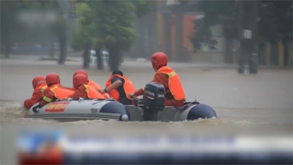 中國洪災宛如世界末日　湖北暴雨淹到2樓　至少4人死亡