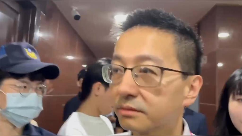 快新聞/莊人祥升衛福部次長!被問是否會接疾管署長 羅一鈞笑著「這樣說」