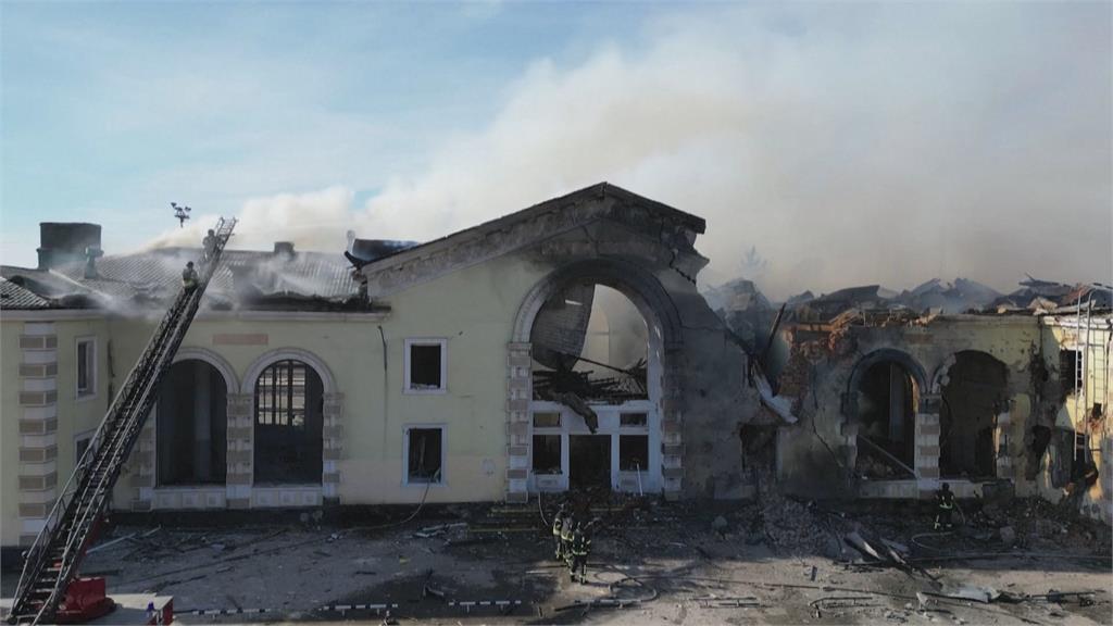 開戰兩週年　俄炸毀烏東康斯坦丁諾夫卡火車站