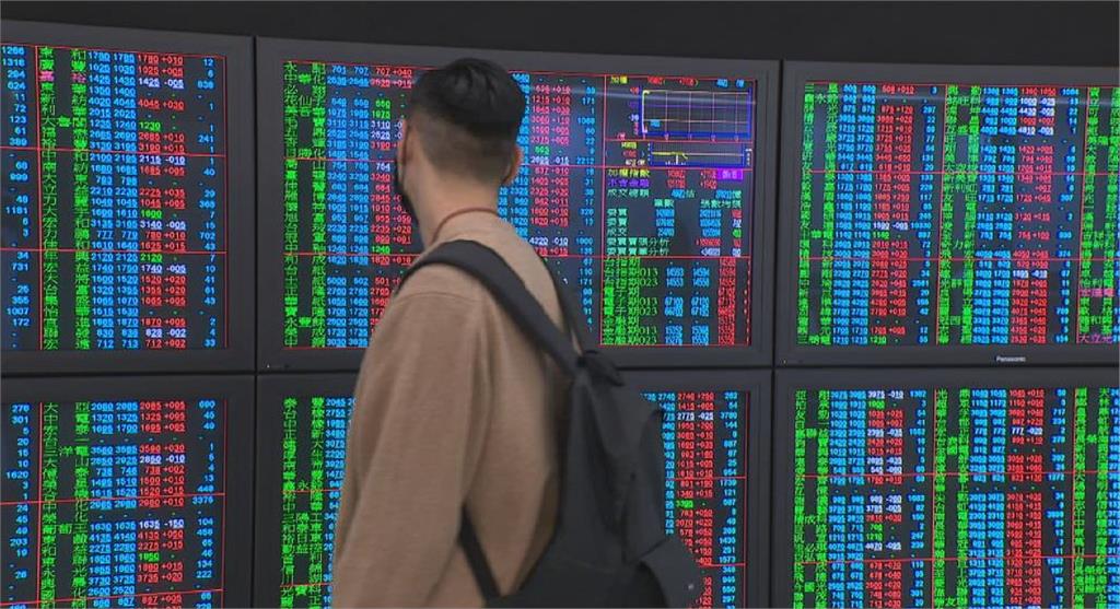 快新聞/台股開盤下挫174.2點 台積電跌10元至1130元