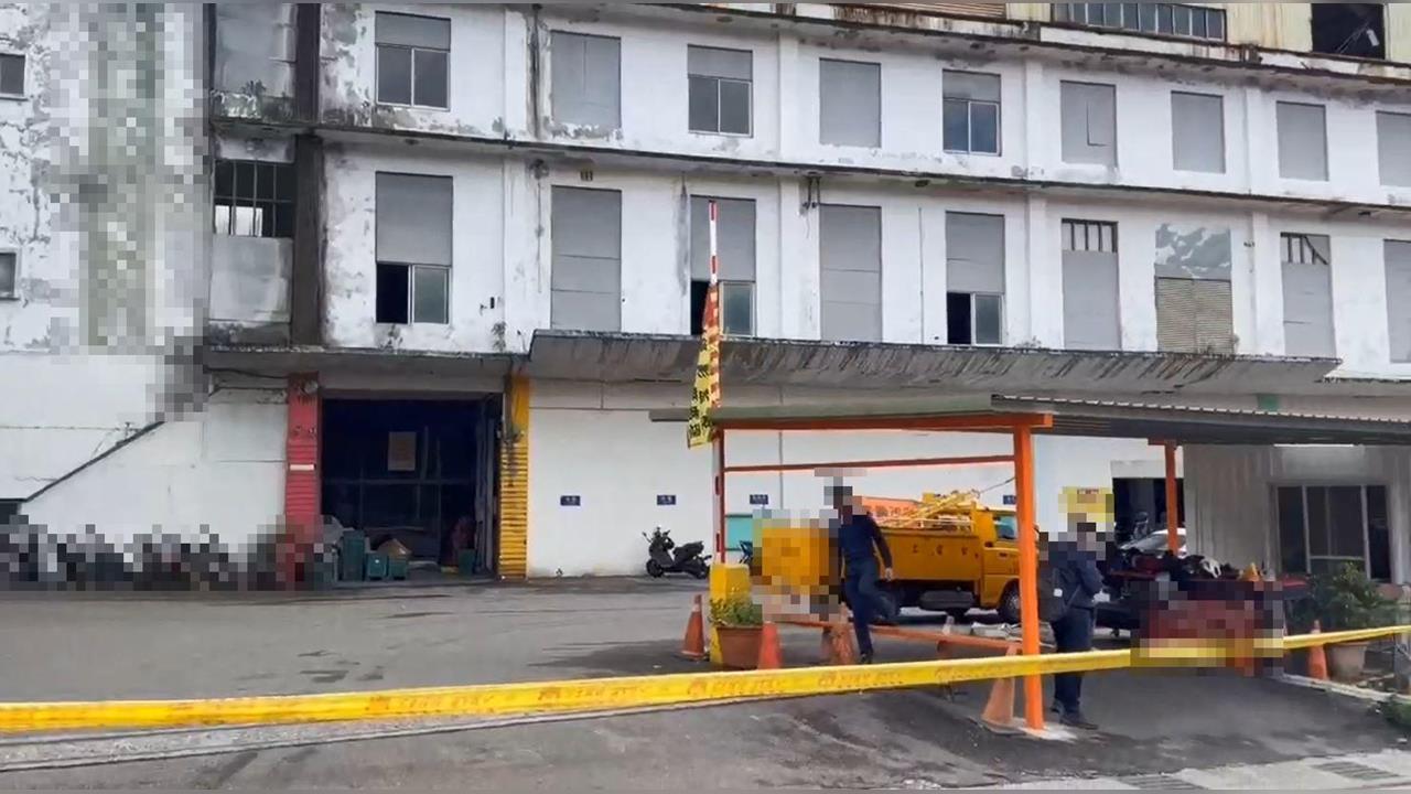 快新聞/基隆廢棄食品廠氨氣外洩 濃度60PPM消防急拉封鎖線