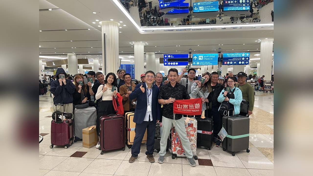 快新聞／駐杜拜辦事處於機場慰問即將離境國人　協助順利返國