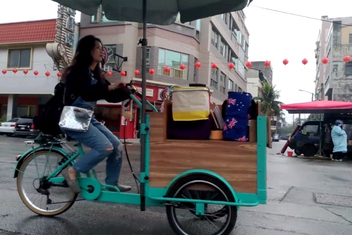 氣質鋼琴老師踩三輪車賣三明治 都是為了爺爺的古早味