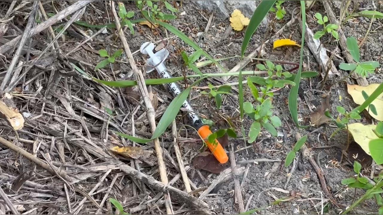 吸毒熱區 ?　台中民眾夜跑驚見大量針頭.針筒束帶散落