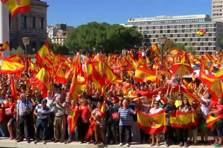 加泰隆尼亞建國路受阻？ 西班牙總理威脅警告
