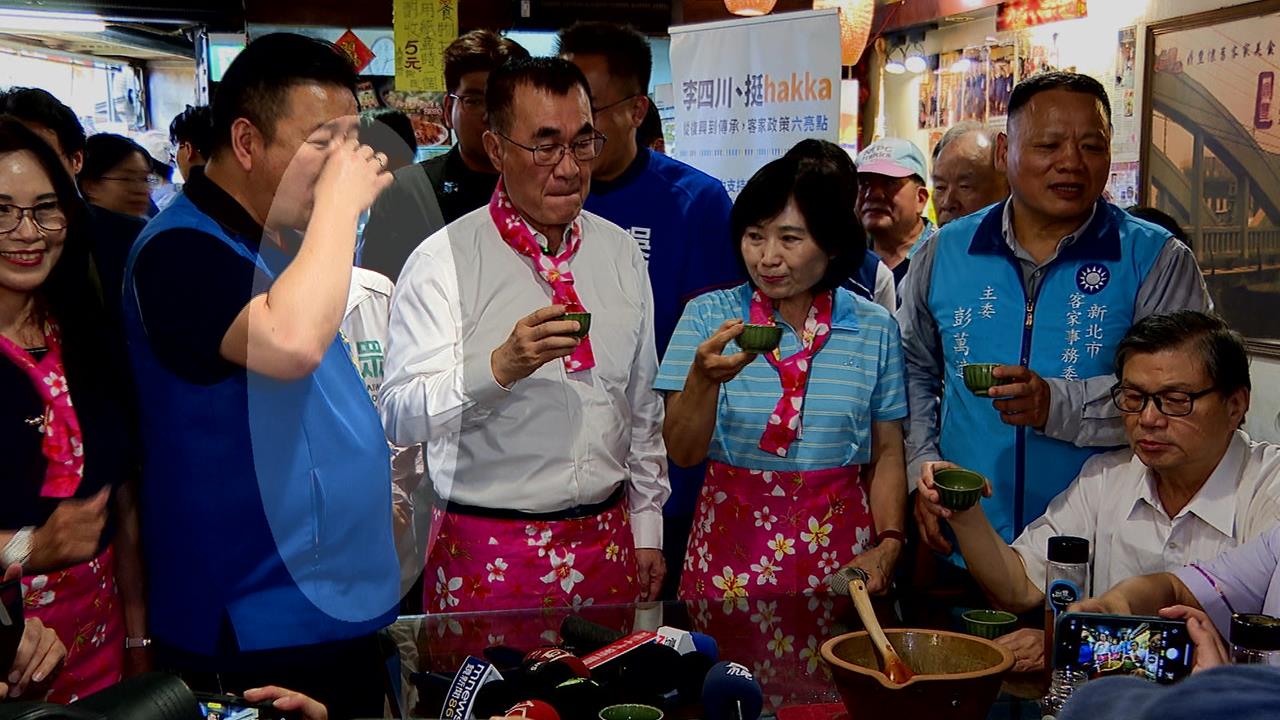 不是親生的有差？李四川頻同框小雞　民眾黨參選人疑遭冷落