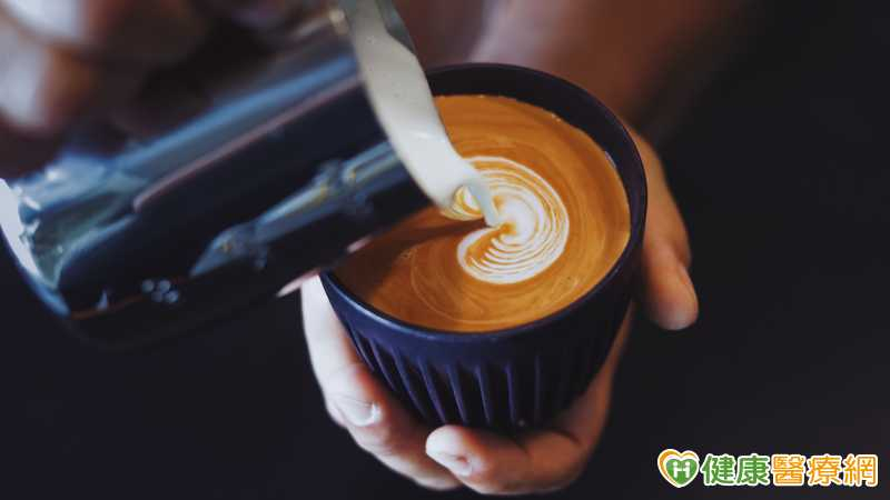 下午喝咖啡害夜醒?營養師提醒抓「停損時間」 4撇步降低睡眠干擾