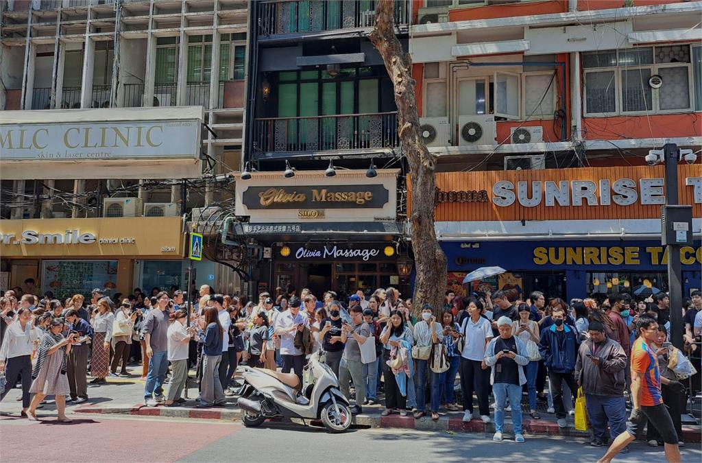 快新聞/又來?曼谷政府大樓傳巨響、現裂痕急疏散 泰國內政部緊急回應