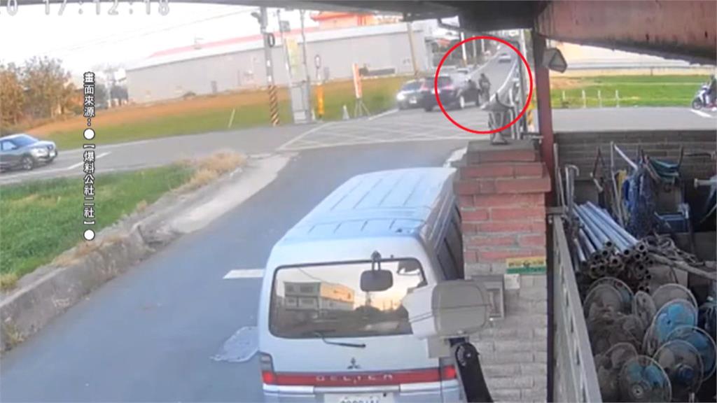 台中汽車轉彎撞單車　騎士摔田裡駕駛竟肇逃