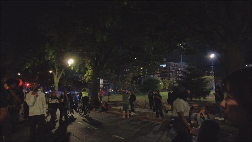 情緒沸騰！ 賀錦麗母校看開票　民視直擊現場擠爆