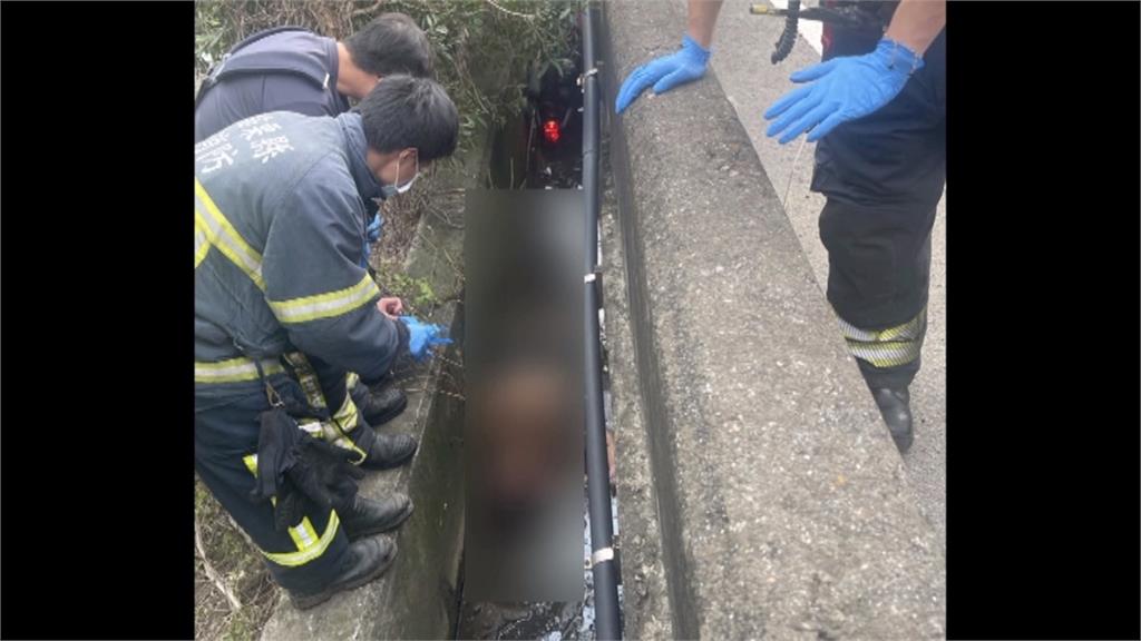 苗栗男大生騎車自摔水溝！　２小時候被發現送醫不治