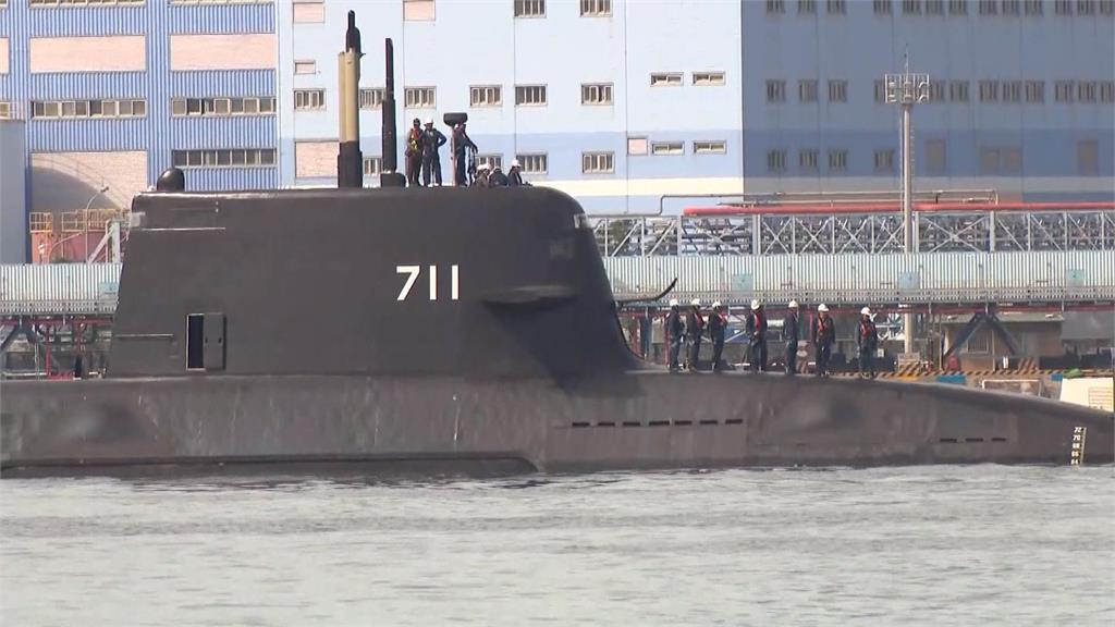 海鯤號首度出海測試！進行浮航及動力系統測試　軍事迷振奮