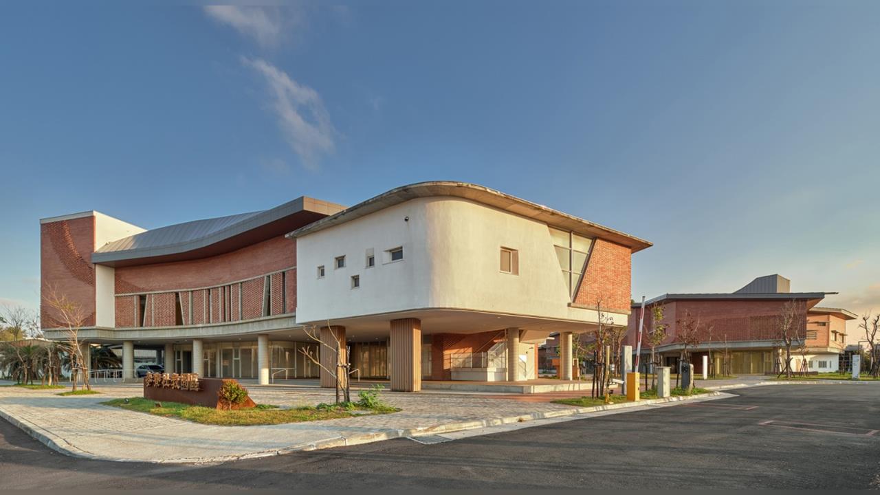 台灣建築之光！「麥寮社教園區」角逐 ArchDaily 2026 年度建築大獎