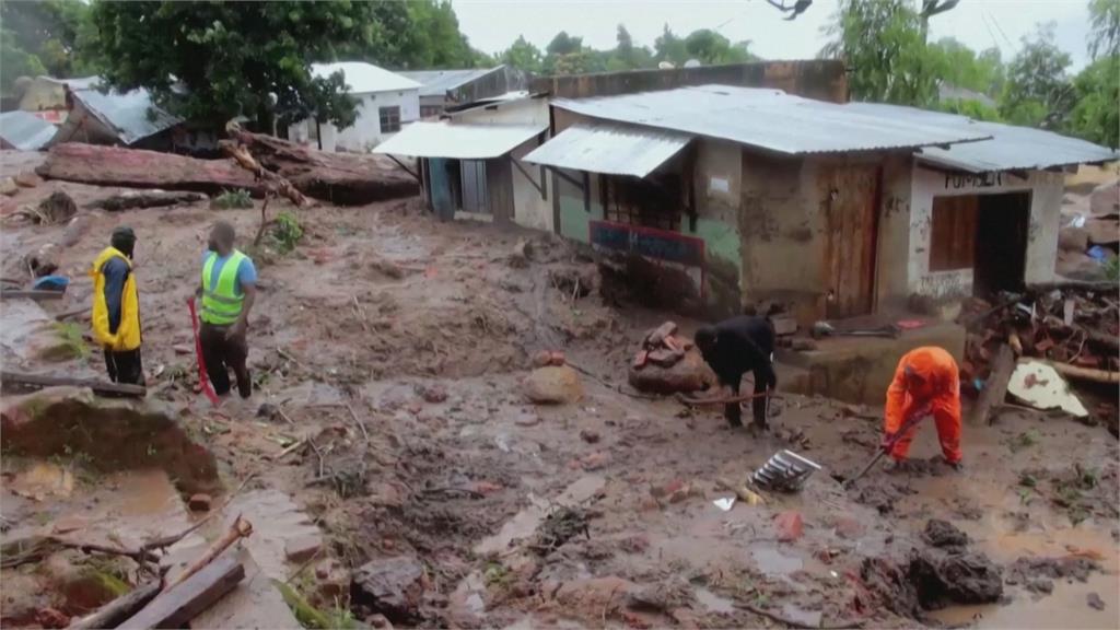 熱帶氣旋橫掃非洲東南部　恐怖！土石流沖垮房屋釀上百死