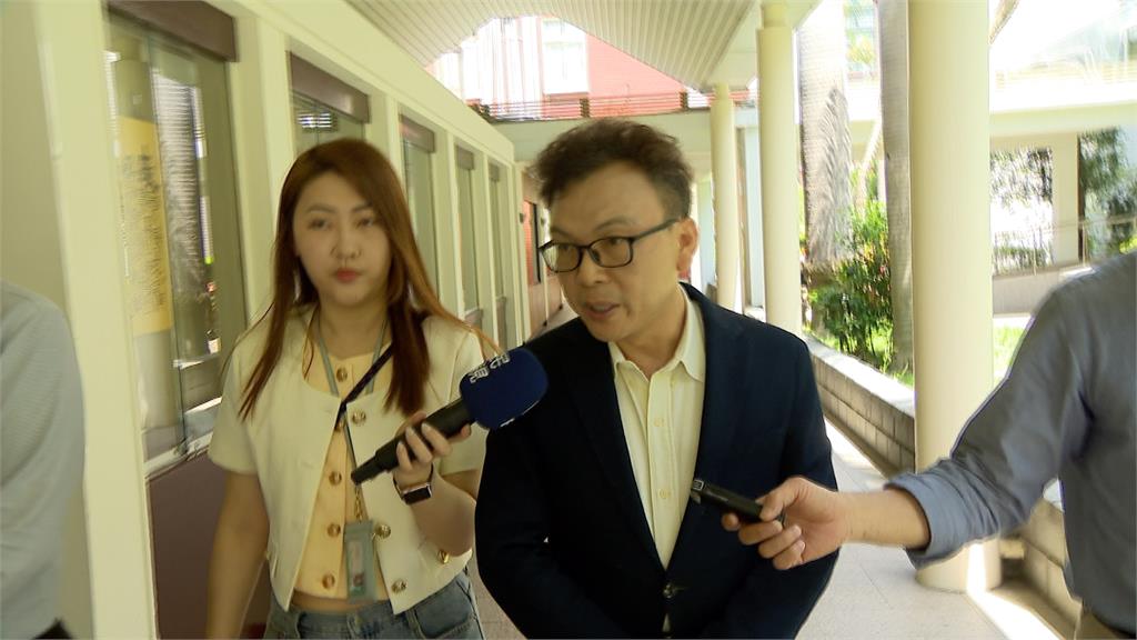 洩密國台辦？鄭正鈐稱「僅傳墨寶」　林志潔酸爆：他是書法大師嗎？