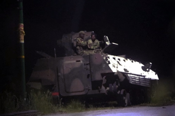 辛巴威驚傳軍事政變！裝甲車包圍首都
