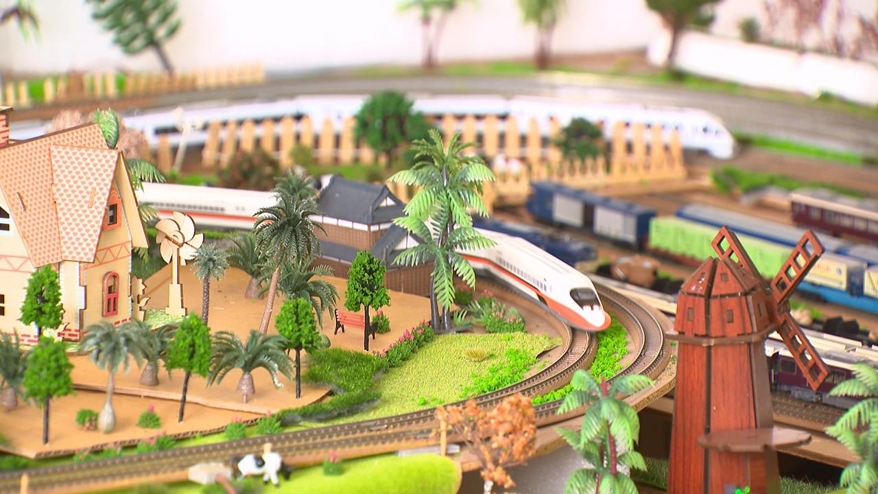 阿公疼孫打造「迷你鐵道園區」 縮小150倍巧奪天工