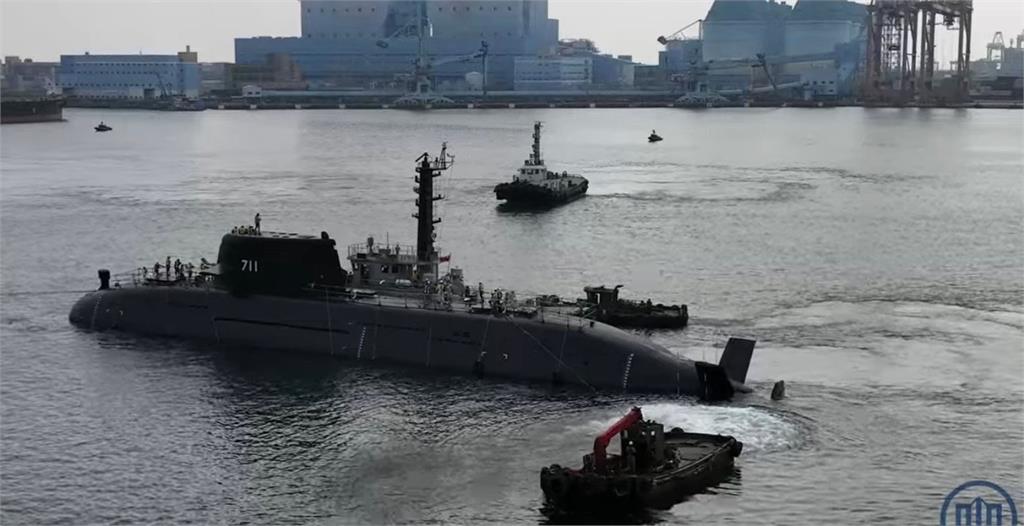 「海鯤艦」泊港測試不順？　台船堅持11月可交艦