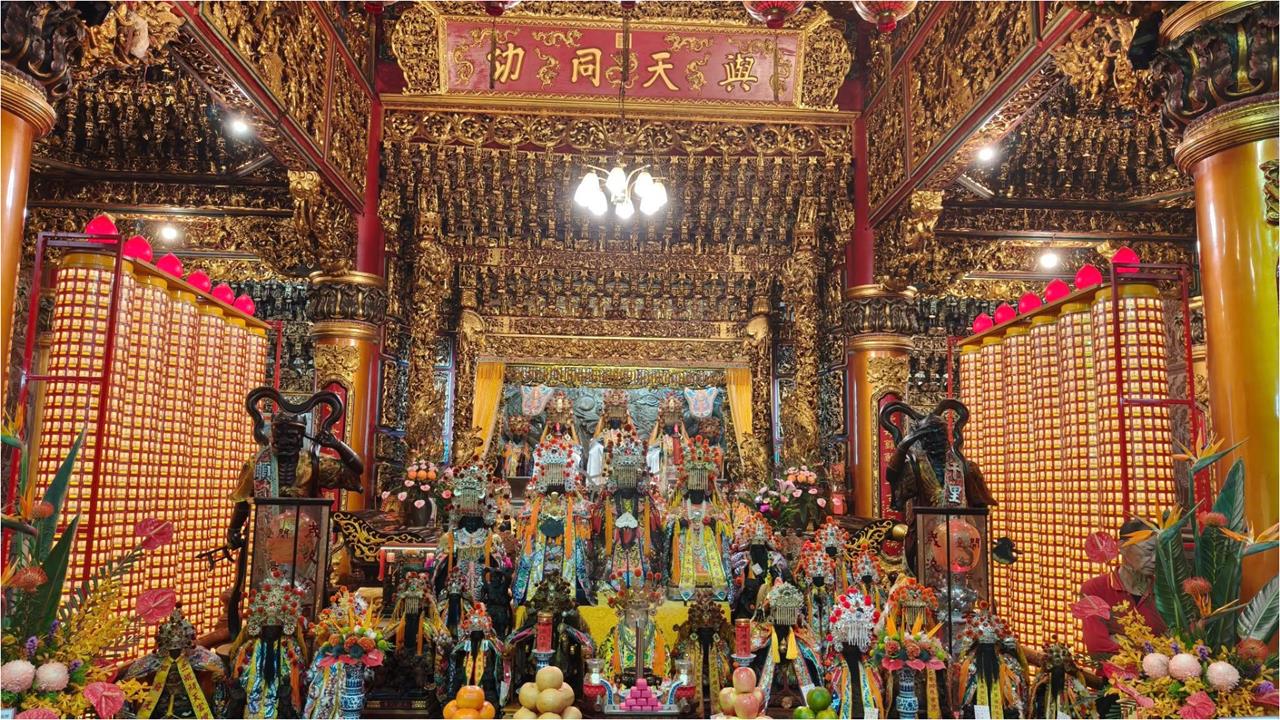 媽祖庇佑！安平天后宮信徒噎食倒地「男跪地CPR」大咖身分曝光…