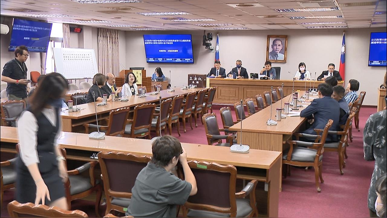 民眾黨主張跟進藍營停砍年金　本土社團：背棄年輕人