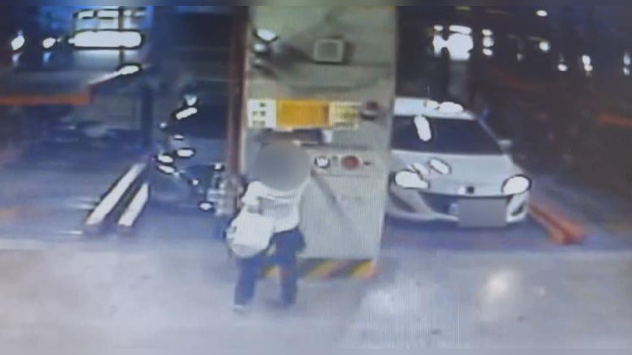 扯！操作機械車位害「車窗對折」　女囂張嗆：不會賠啦