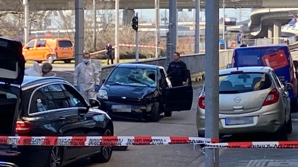 快新聞／德國曼海姆驚傳疑似恐攻案！　1台轎車衝撞人群釀1死多傷