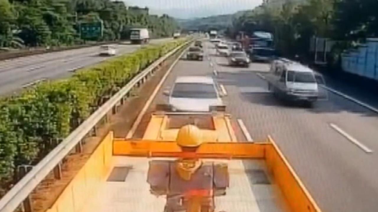 開300萬電動車直撞緩撞車　肇事駕駛強調「沒做這件事」