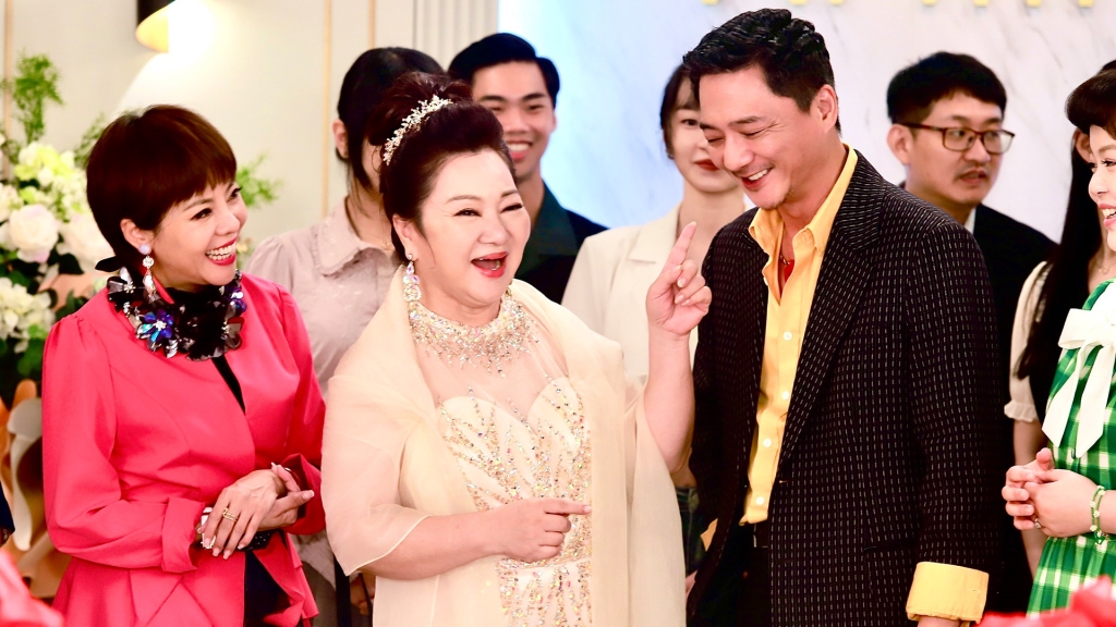 白冰冰客串民視八點檔《愛的榮耀》！驚曝「演龍哥哥的小四？」藍葦華害羞回應