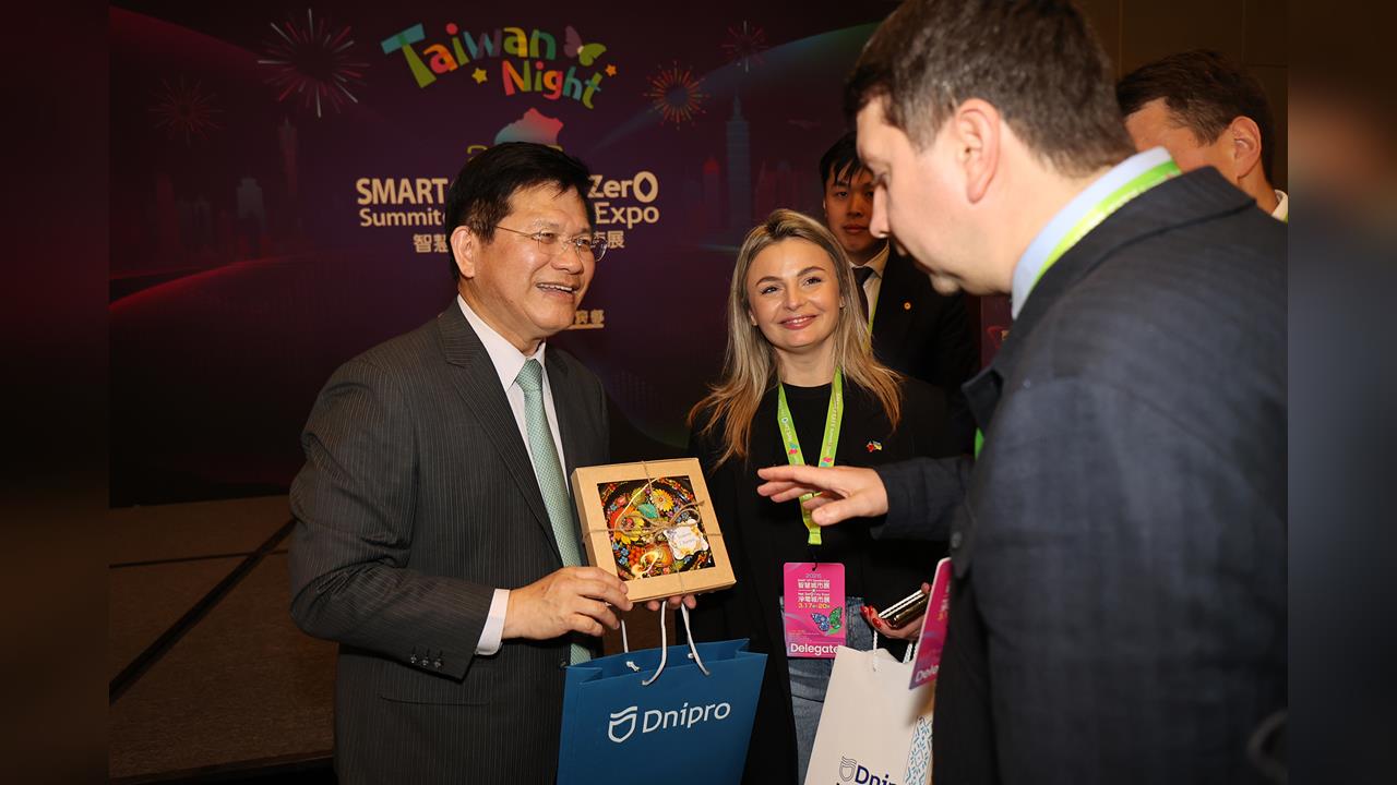 快新聞／外交部、經濟部合辦交流酒會　林佳龍：協助台灣產業布局全球