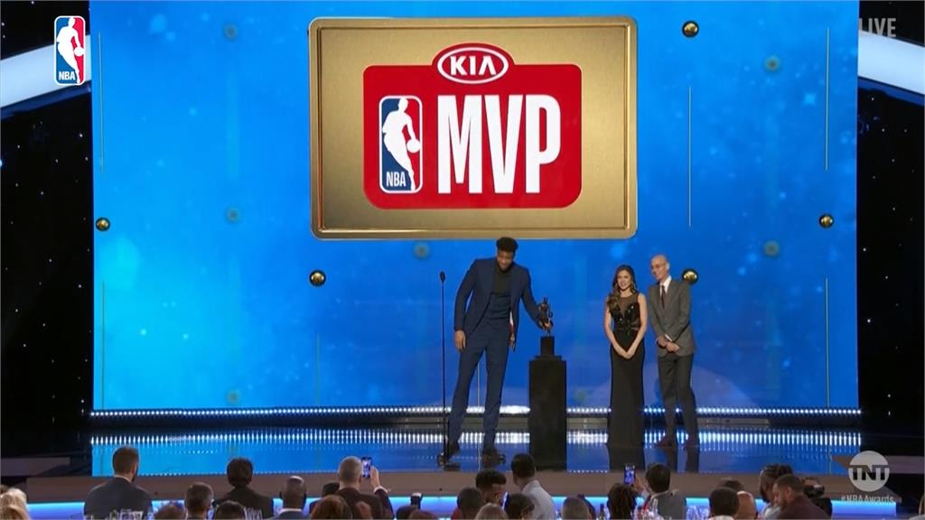 NBA頒發年度獎項 公鹿字母哥獲MVP殊榮