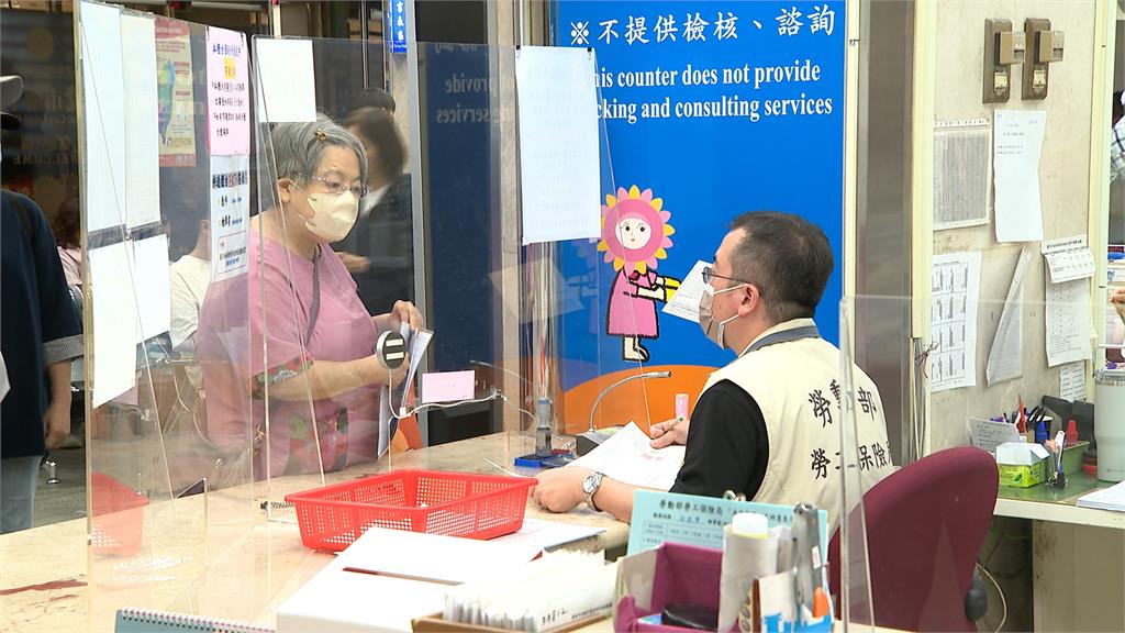 每月5萬退俸？施昇輝指出兩檔ETF生活費、旅行費全搞定